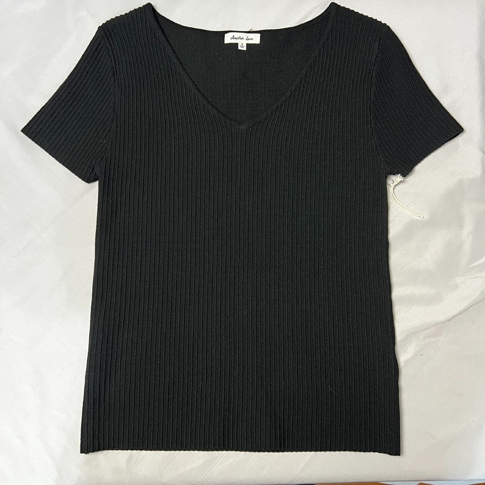 Another Love Ribbed Knit Top Scoop‎ V-Neck Short SL Classic Black Tee Shirt Sz S